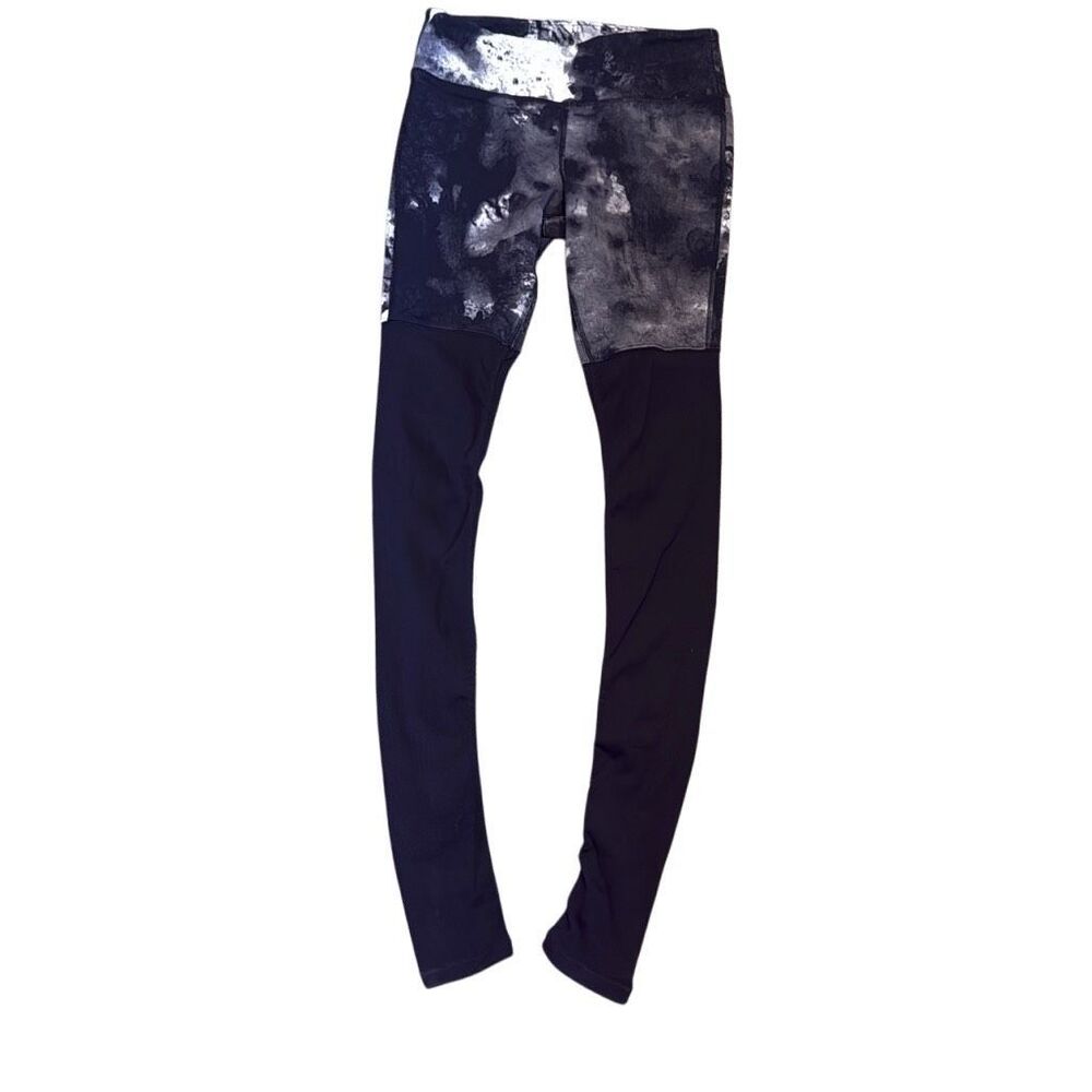 ALO Yoga Monochrome Patterned Leggings